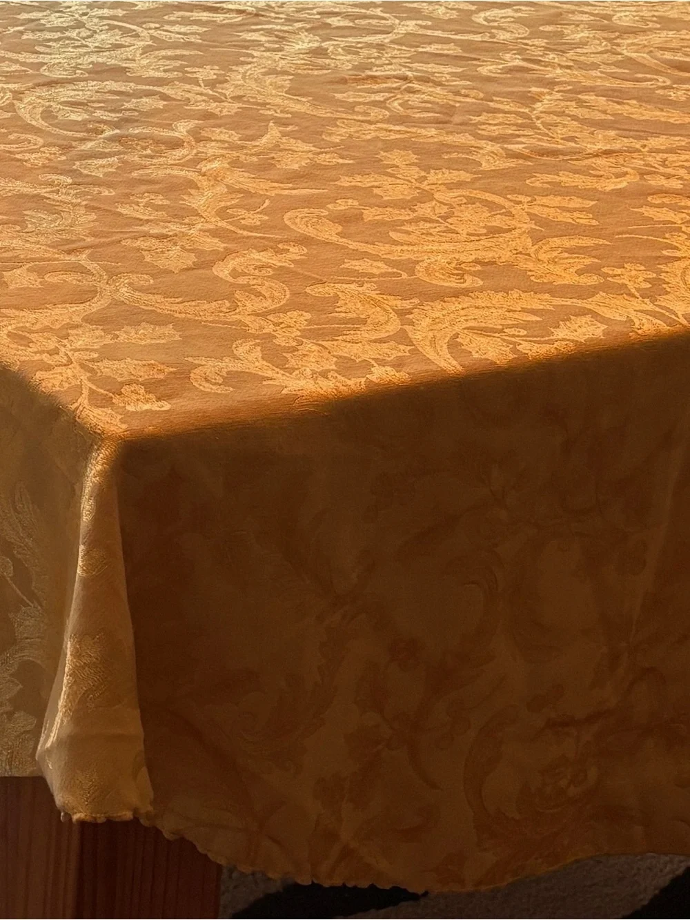 Set of 2 Gold Damask Winter  Holly Tablecloths and 6 chair bows